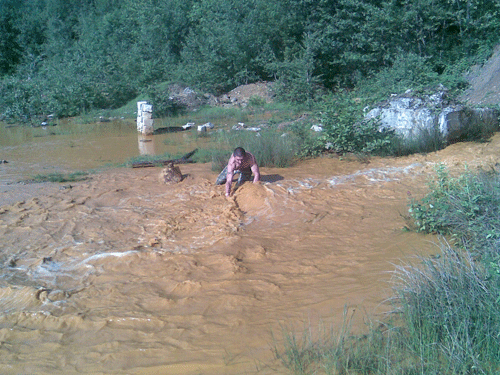 Foto poluare ape mina Ilba (foto amator)